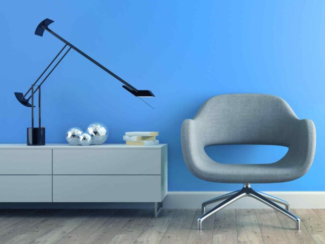 https://garsonna.com/wp-content/uploads/2017/05/image-chair-blue-wall-640x480.jpg